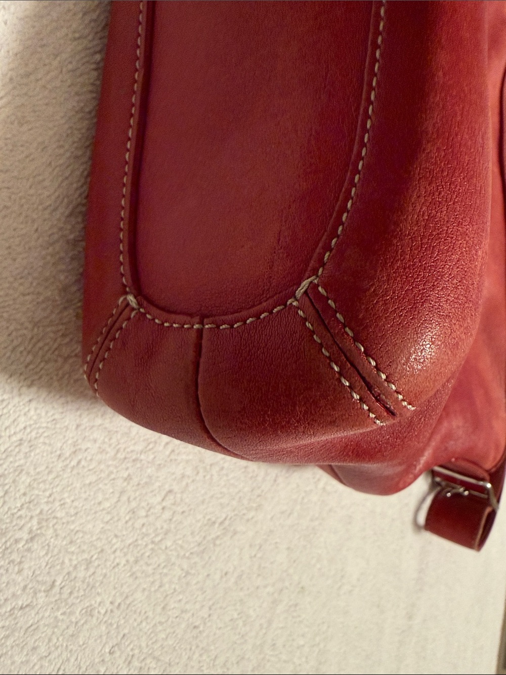 Vintage Coach Red Slim Duffle 9188. - Picture 10 of 10